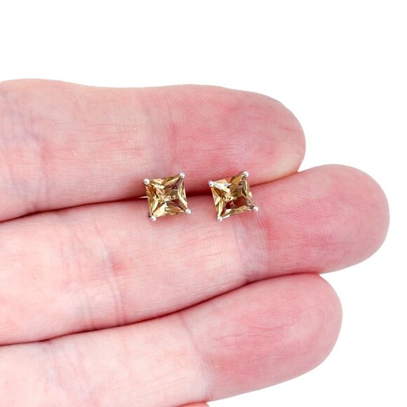 Vintage Sterling Silver 925 7mm Apricot Cubic Zirconia Stud Earrings - Picture 1 of 6